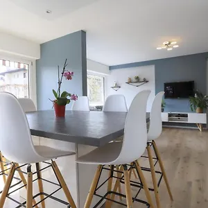Azur Bleu, Centre-ville Et Lac, Lumineux Appartement
